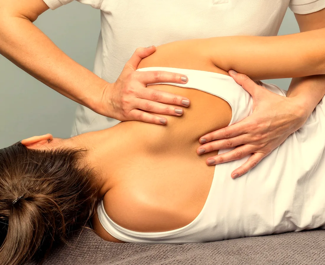 Gentle shoulder and spine adjustment